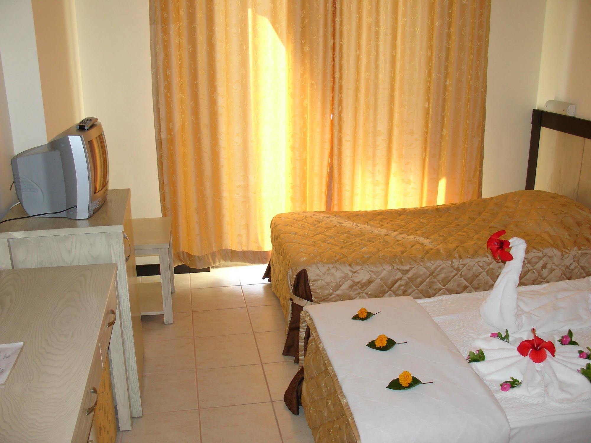 Silver Hotel Colakli Bagian luar foto